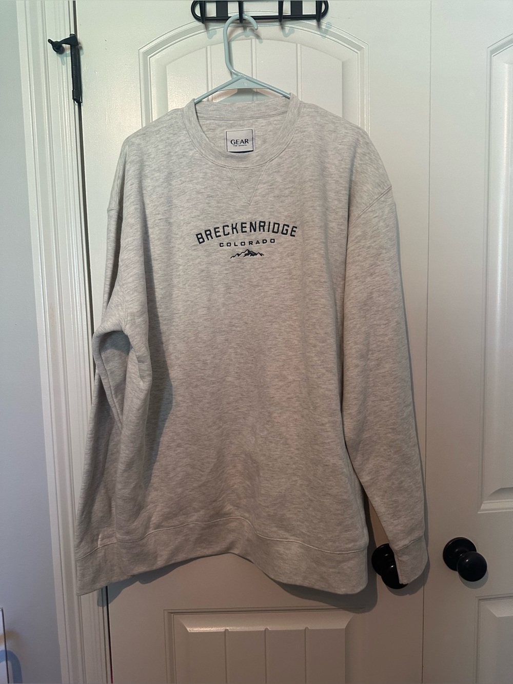 Breckenridge Colorado Crewneck Sweatshirt - Light Heather Gray